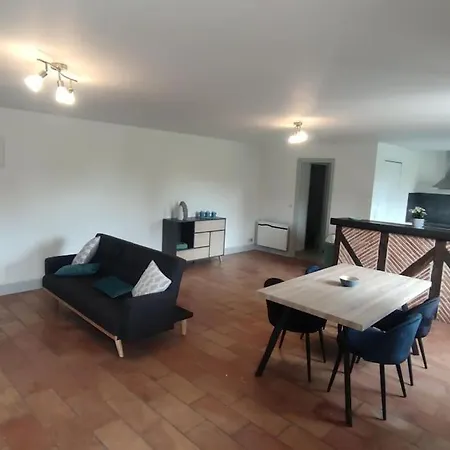 Maison 75 M2 Piscine Chauffee, Terrain De Tennis