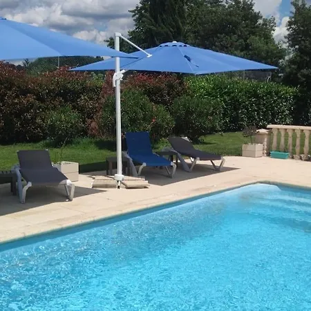 Maison 75 M2 Piscine Chauffee, Terrain De Tennis Feriehus *